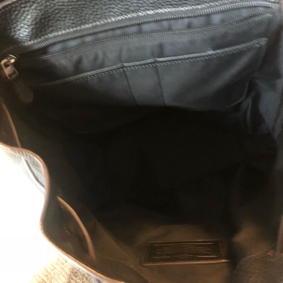 Coach Manhattan Backpack - Picture 5 of 6